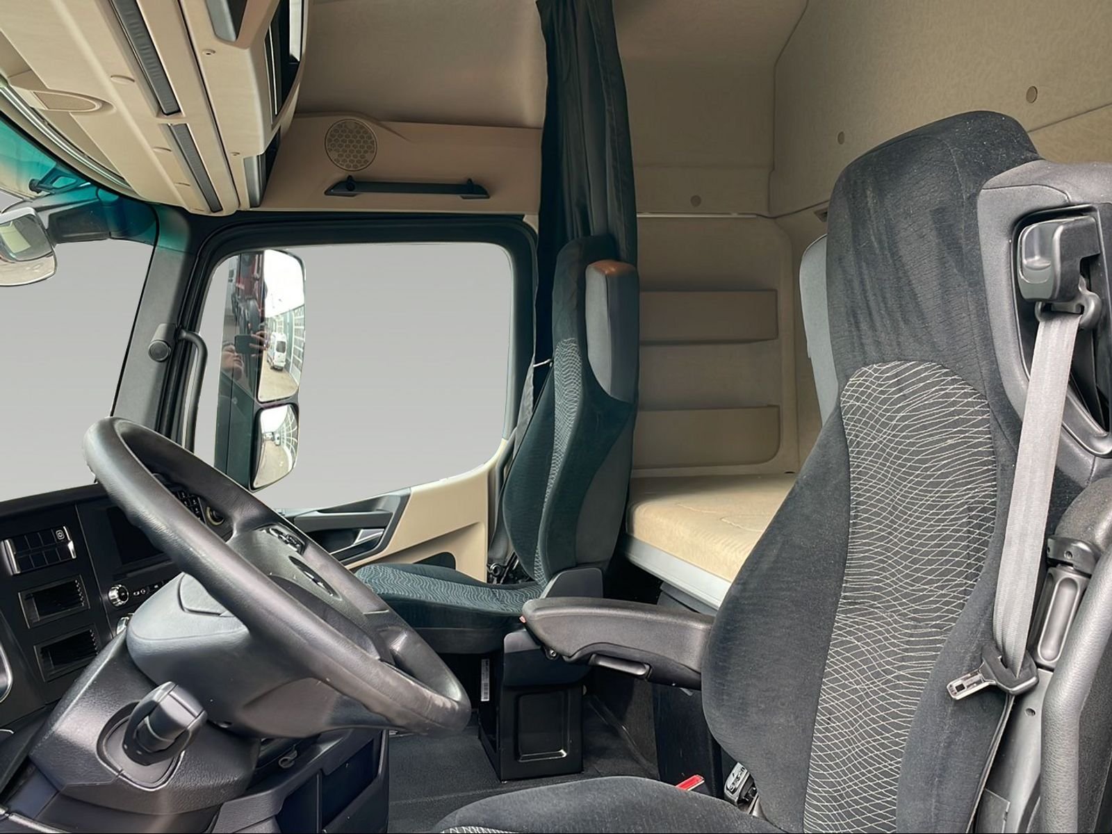 Actros 1845 LS 4x2 Streamspace+Retarder+Xenon Bild 7