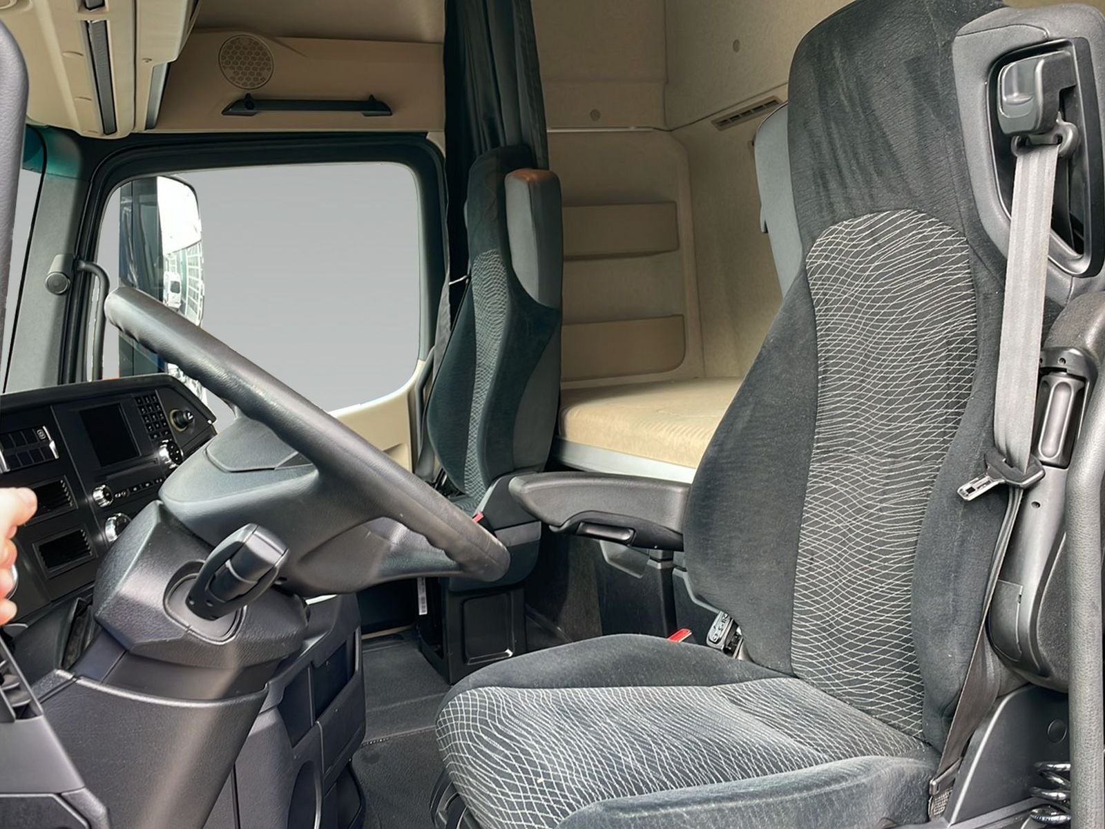 Actros 1845 LS 4x2 Streamspace+Retarder+Xenon Bild 8