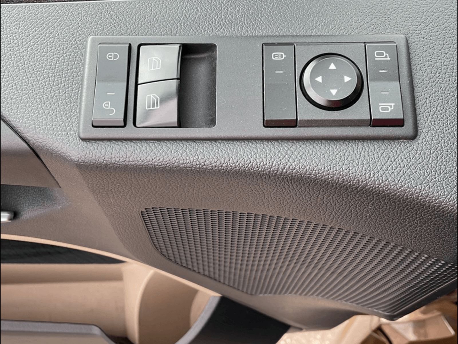 Actros 1845 LS 4x2 Streamspace+Retarder+Xenon Bild 10