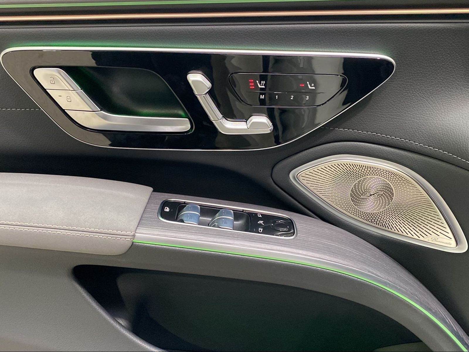 EQS 580 4M+HYPER+Pano+AIRMATIC+DISTR+DIGITAL+360 Bild 10