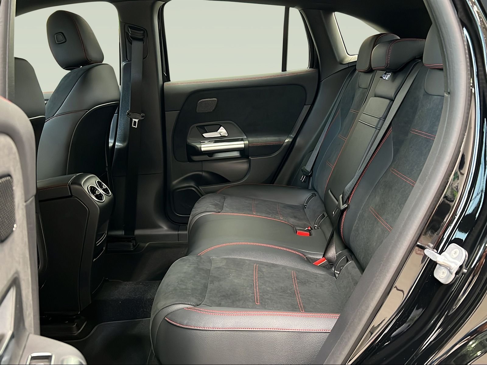 EQA 250 AMG+MBUX+CarPlay+Kam+DISTRO+LED+SHZ+18 Bild 8