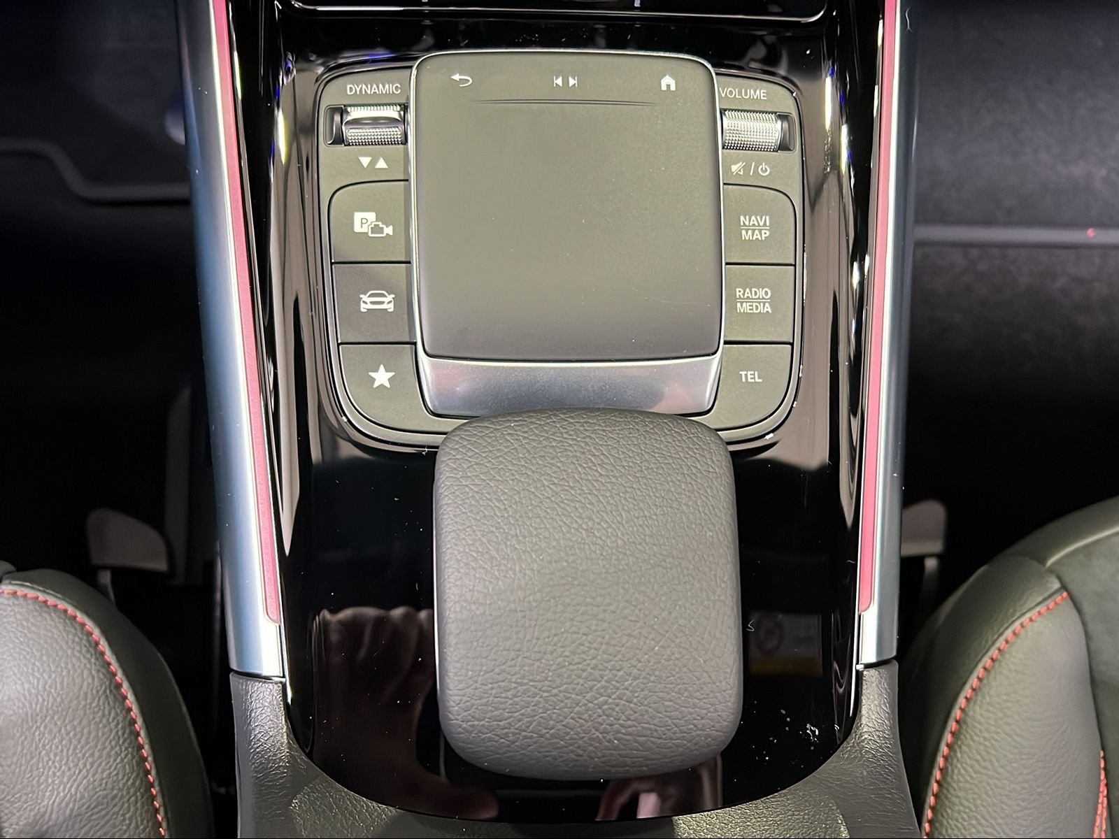 EQA 250 AMG+MBUX+CarPlay+Kam+DISTRO+LED+SHZ+18 Bild 12