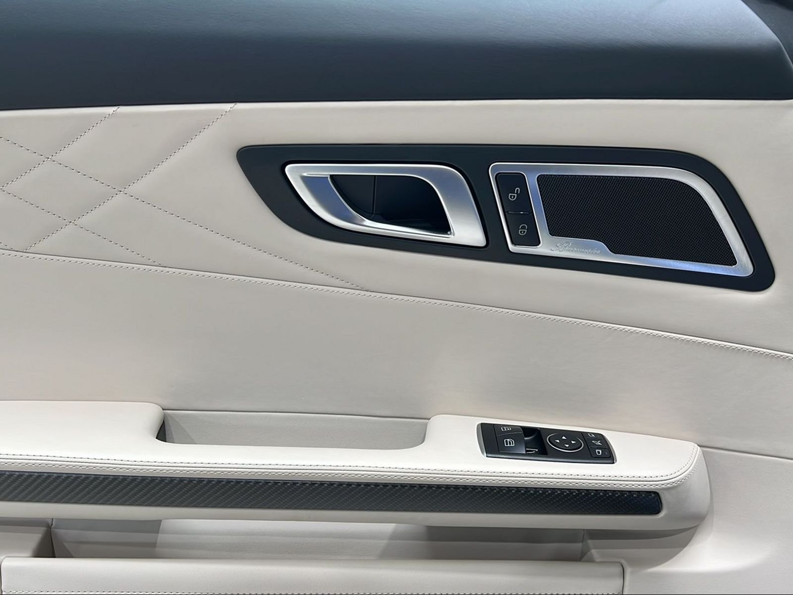 GT R Roadster AMG DISTRONIC+Burmester+Memory+LED Bild 13