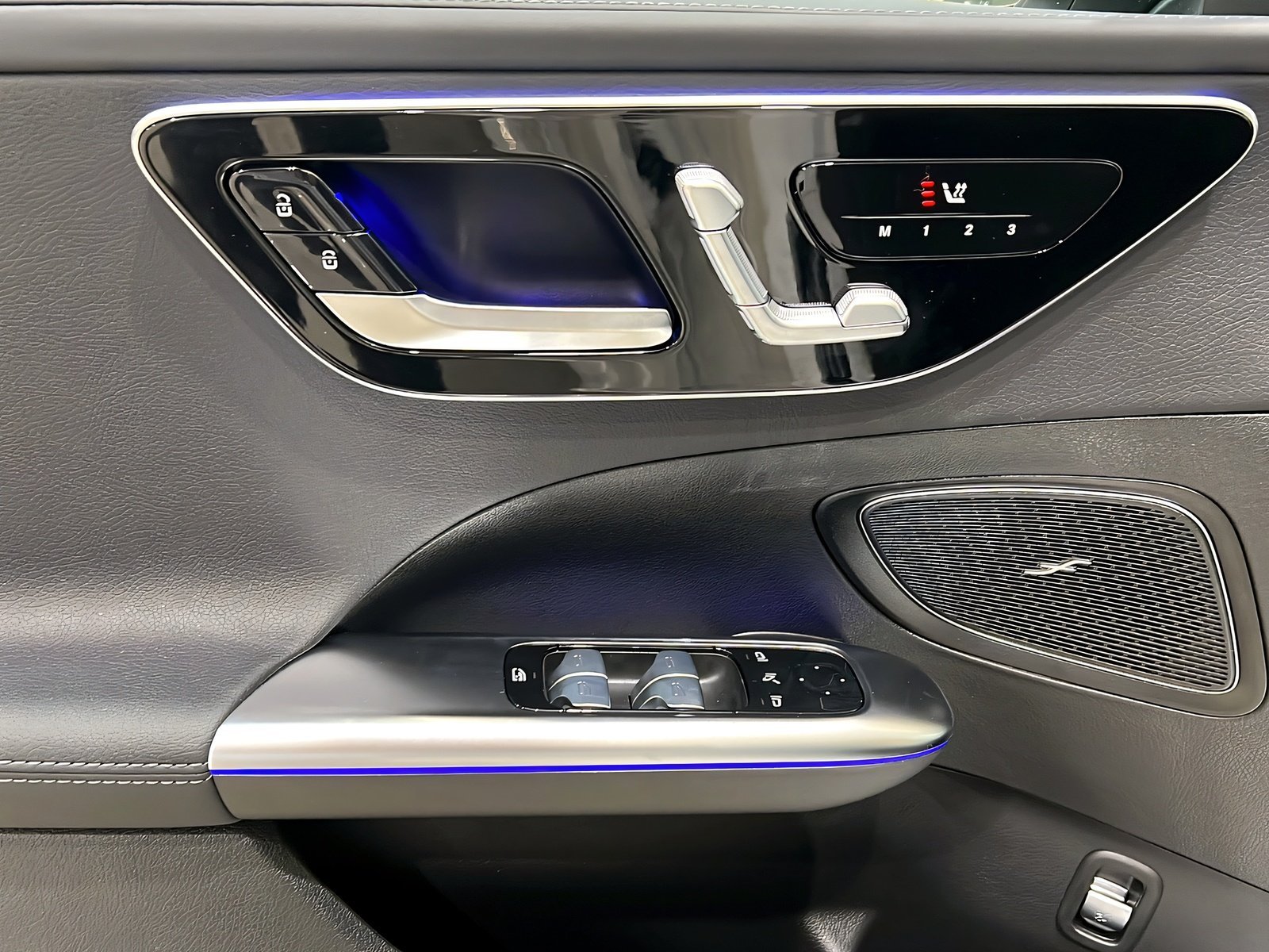 C 200 AMG+LED+NIGHT+CarPlay+Memo+Pano+TotW+360° Bild 13