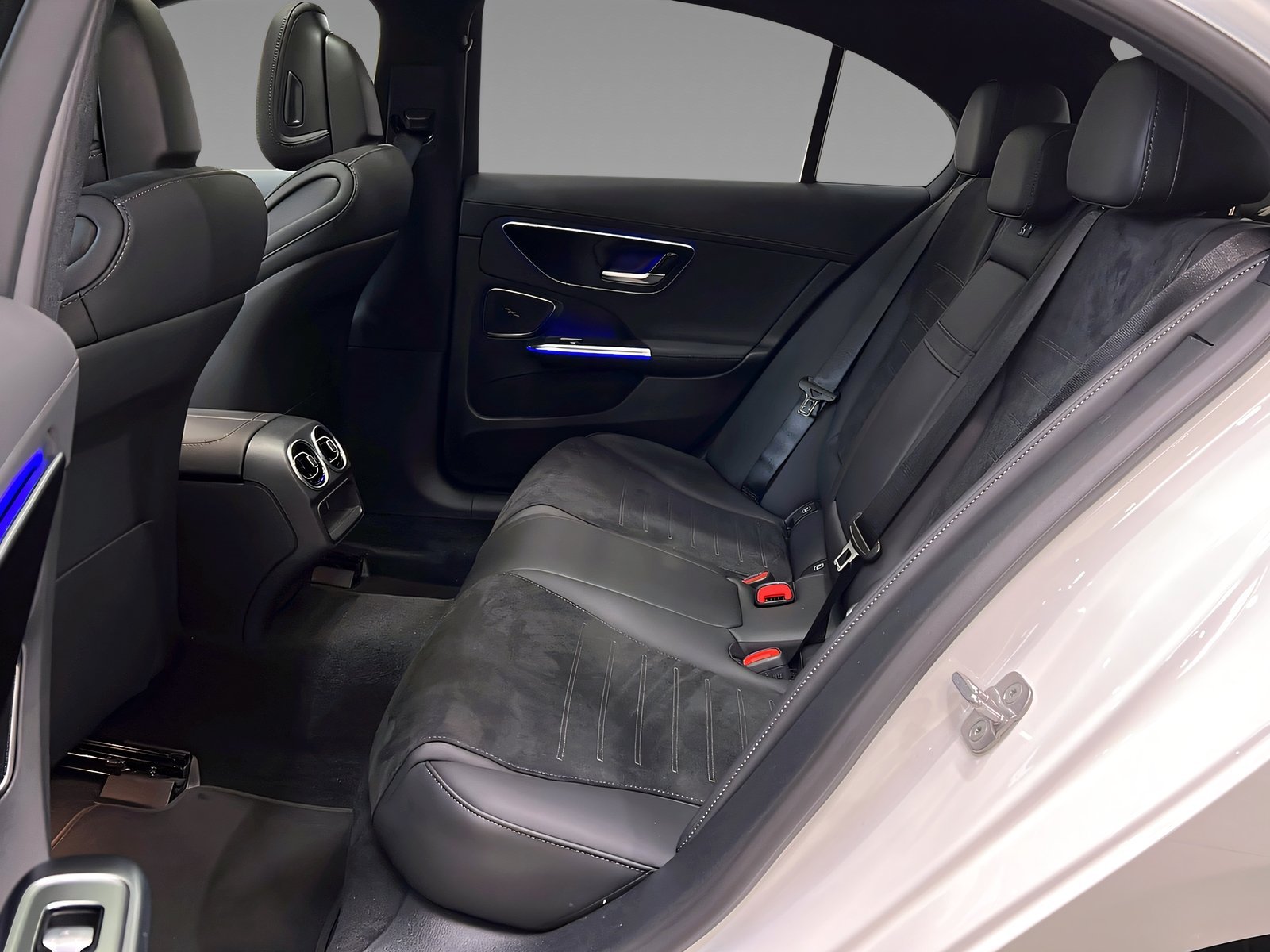 C 200 AMG+LED+NIGHT+Ambi+Pano+Memo+TotW+360° Bild 9