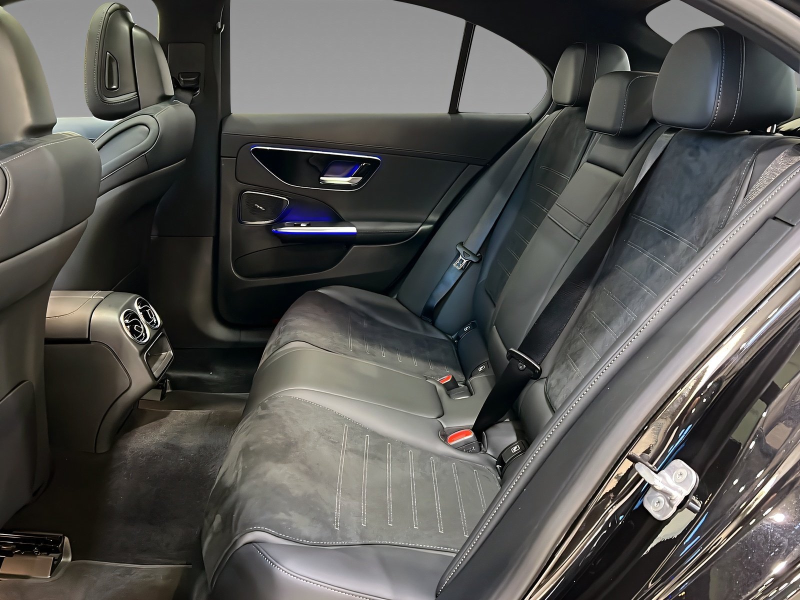 C 200 AMG+LED+NIGHT+Pano+Ambi+Memo+TotW+360° Bild 9