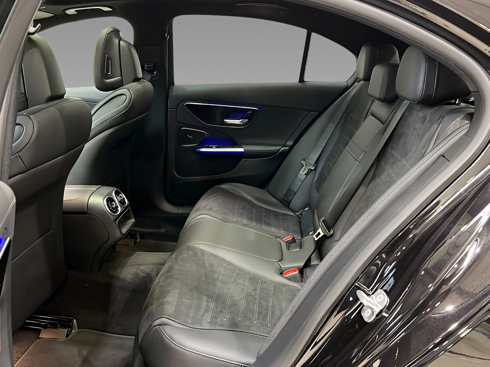 C 200 d AMG+LED+NIGHT+Pano+Memo+Ambi+TotW+360° Bild 9