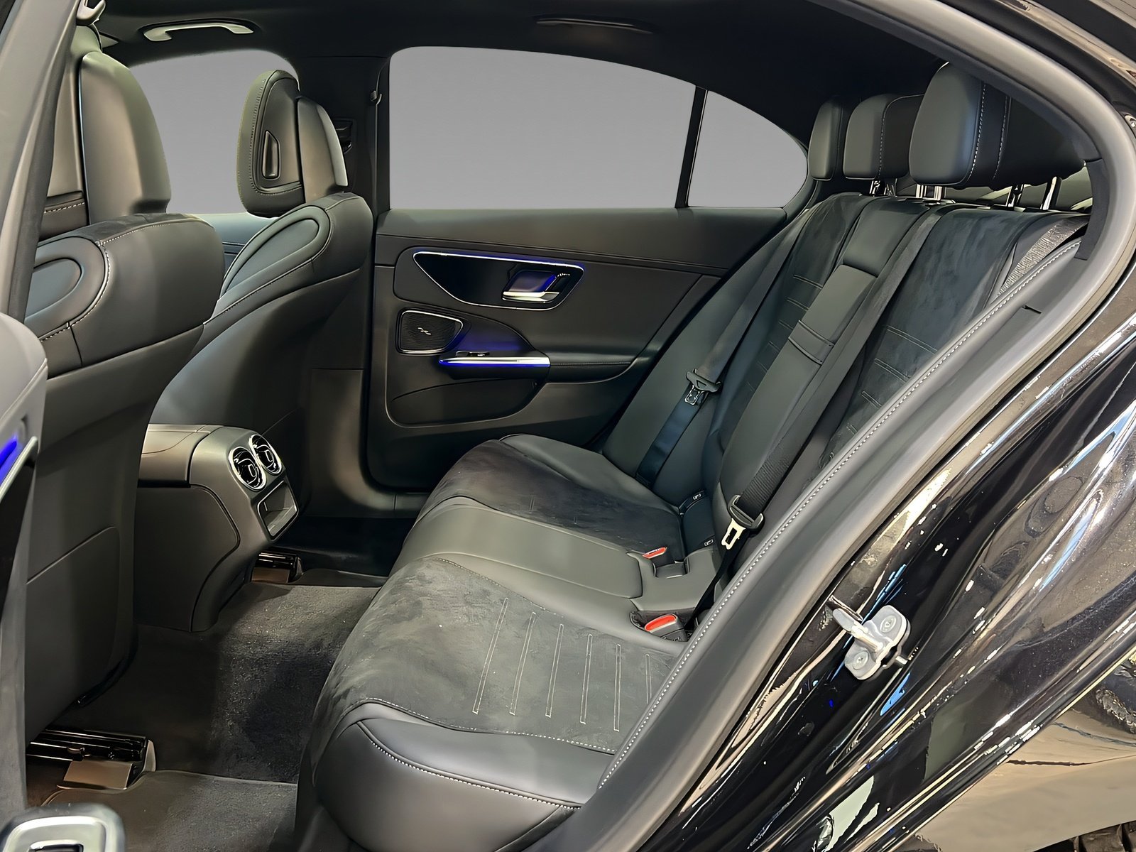 C 200 d AMG+LED+NIGHT+Ambi+Memo+Pano+TotW+360° Bild 9