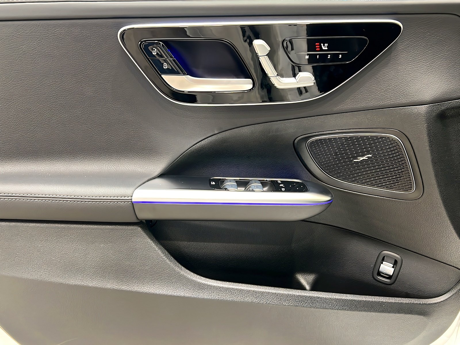 C 200 d AMG+LED+NIGHT+Ambi+Memo+Pano+TotW+360° Bild 13