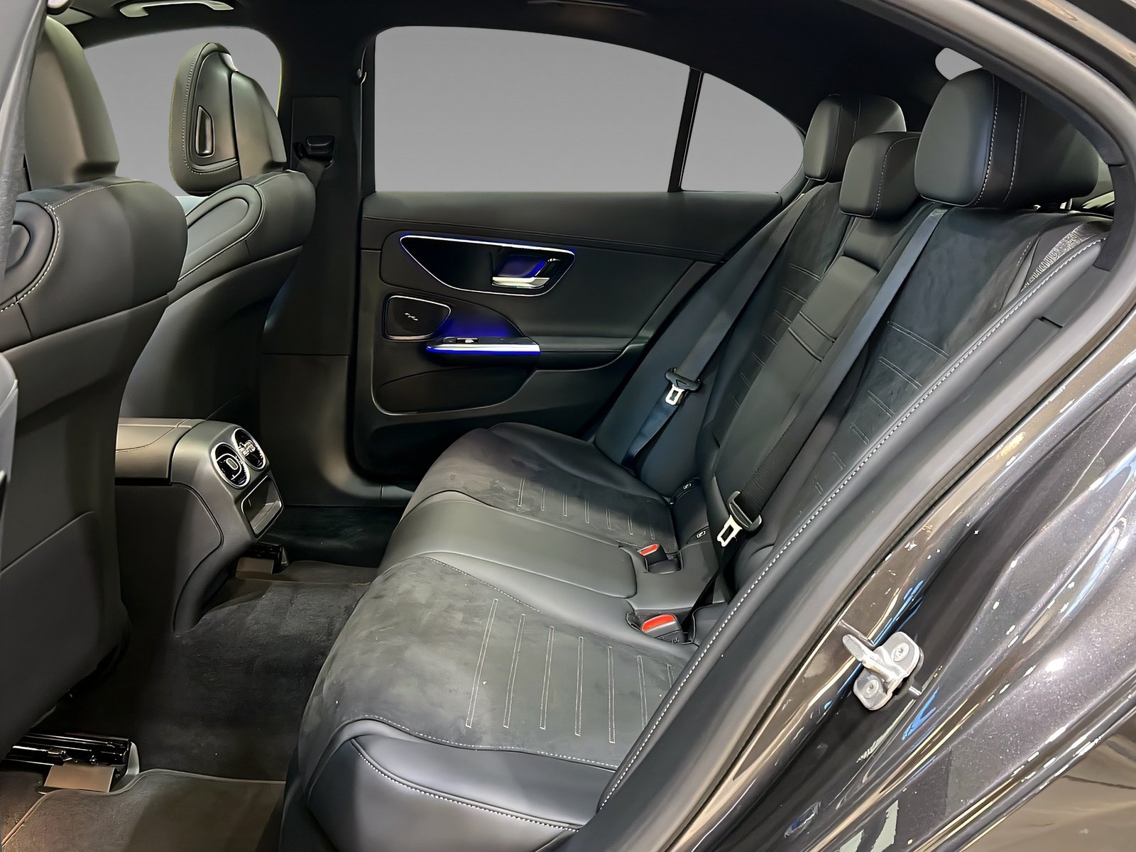 C 200 d AMG+LED+NIGHT+Memo+Pano+Ambi+TotW+360° Bild 9