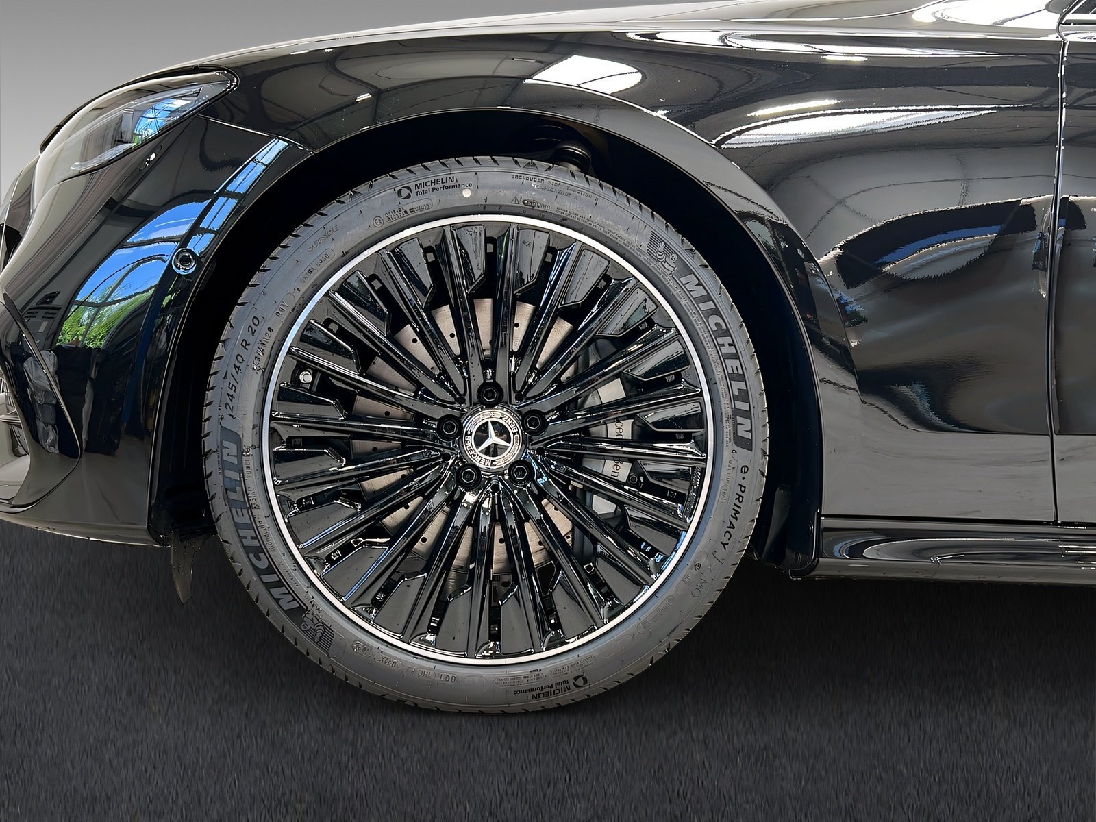 E 450d 4M T AMG+DIST+NIGHT+Burm+HuD+StHz+AHK+360 Bild 7