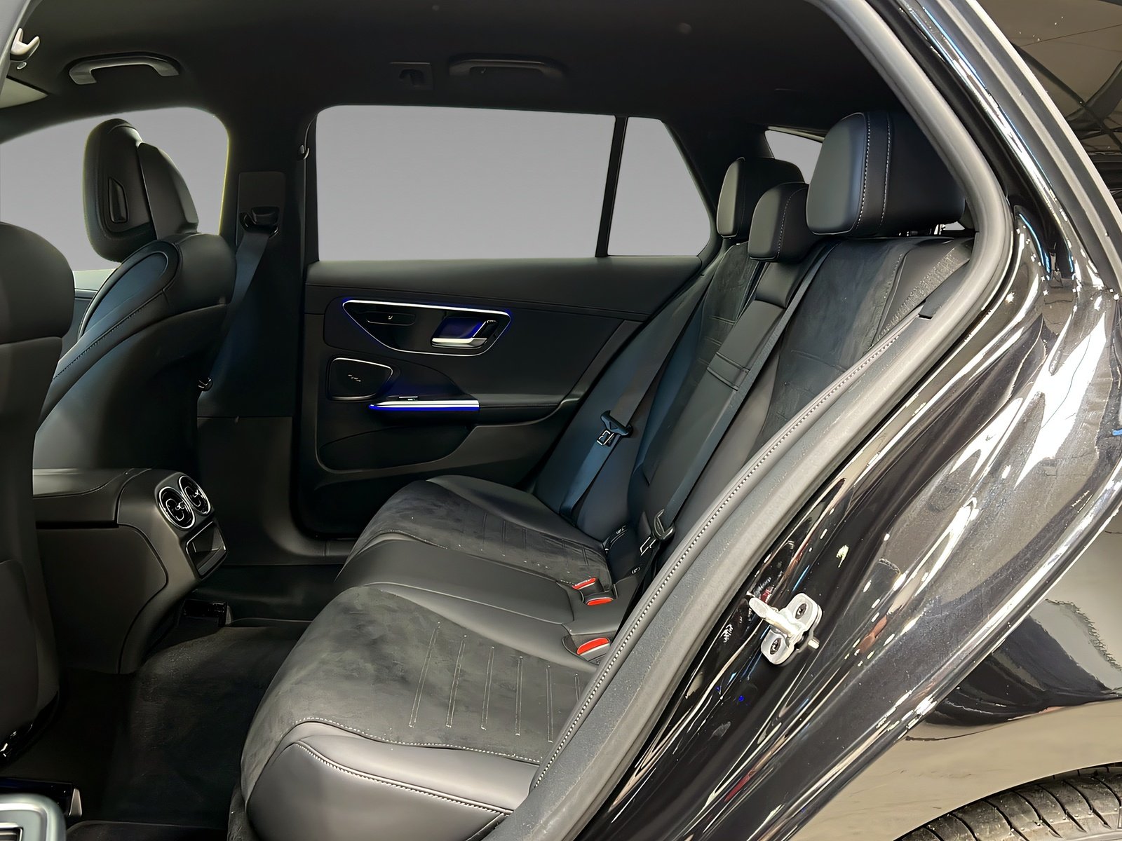 C 300 de T AMG+NIGHT+Memo+Ambi+TotW+LrHz+AHK+360 Bild 9