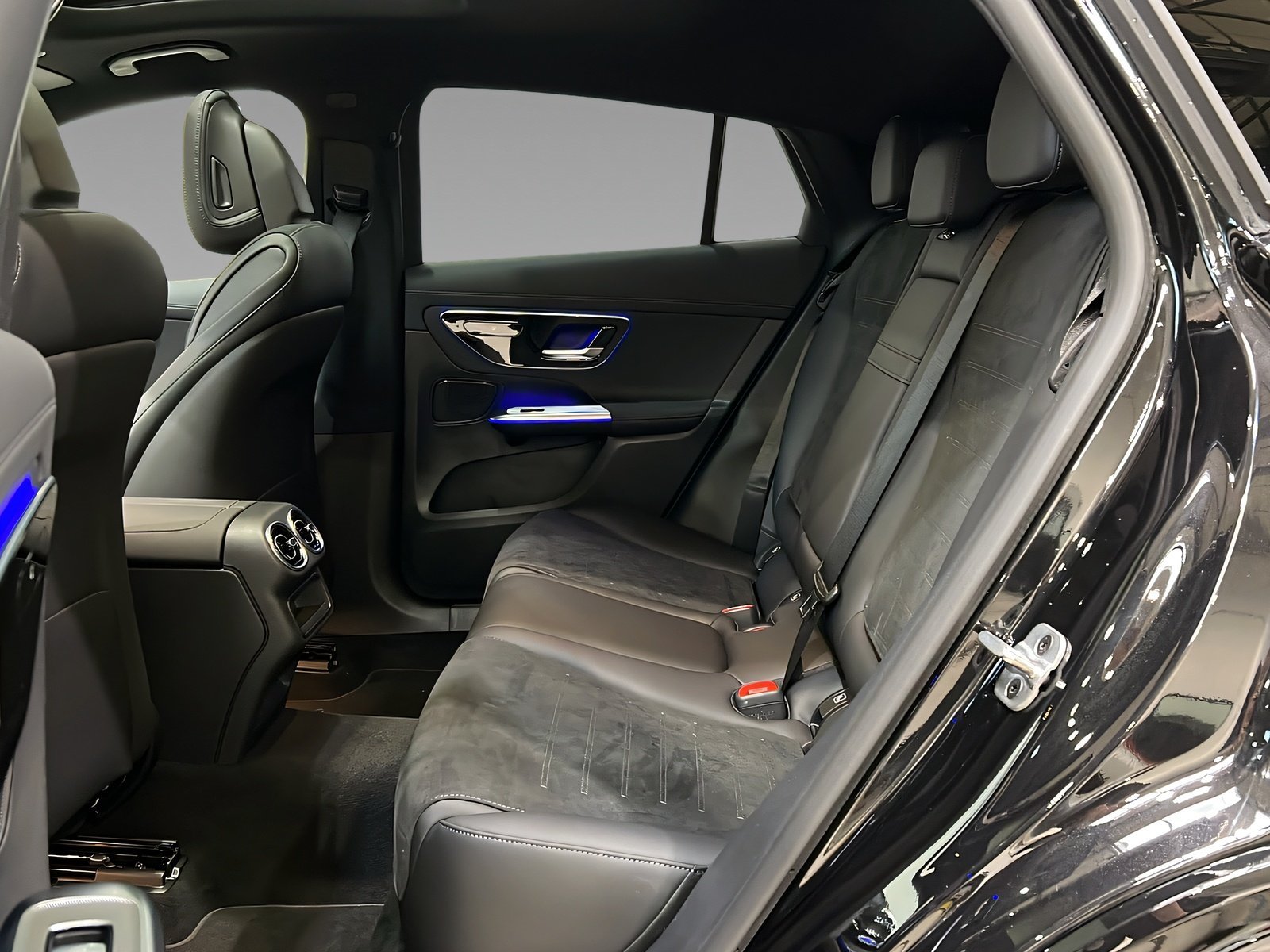 GLC 300de 4M Coupé AMG+DIGTAL+NIGHT+Pano+AHK+360 Bild 9