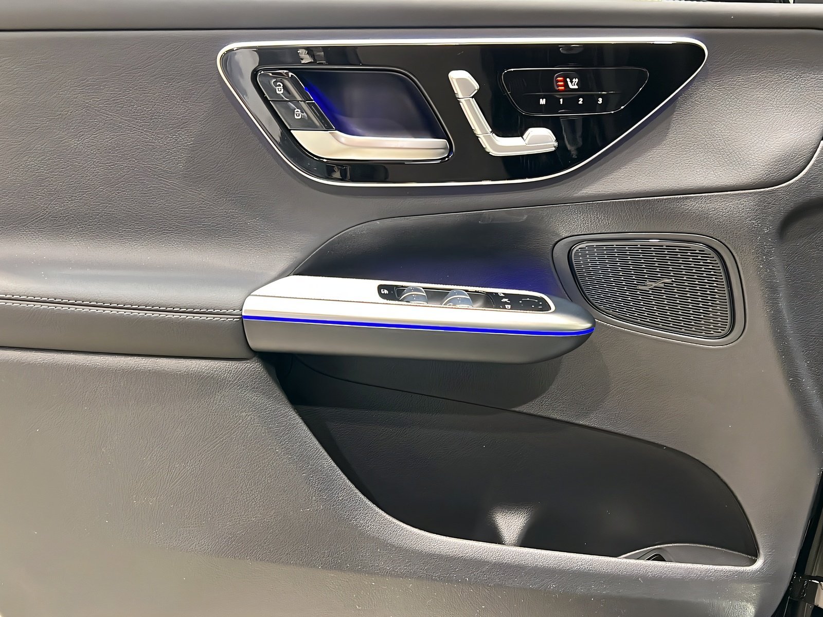 GLC 300de 4M Coupé AMG+DIGTAL+NIGHT+Pano+AHK+360 Bild 13