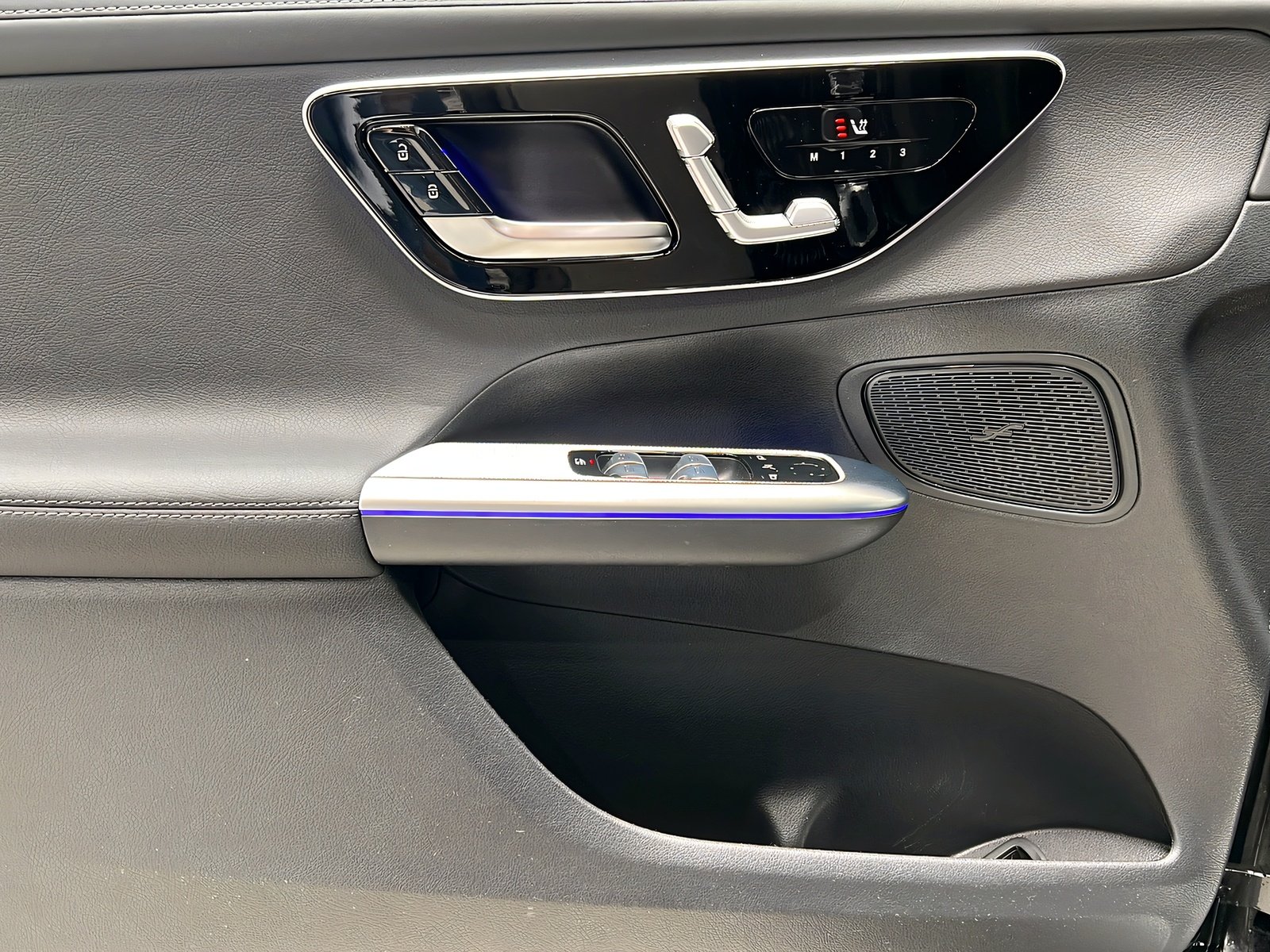 GLC 300de 4M Coupé AMG+NIGHT+LED+Memory+360+AHK Bild 13