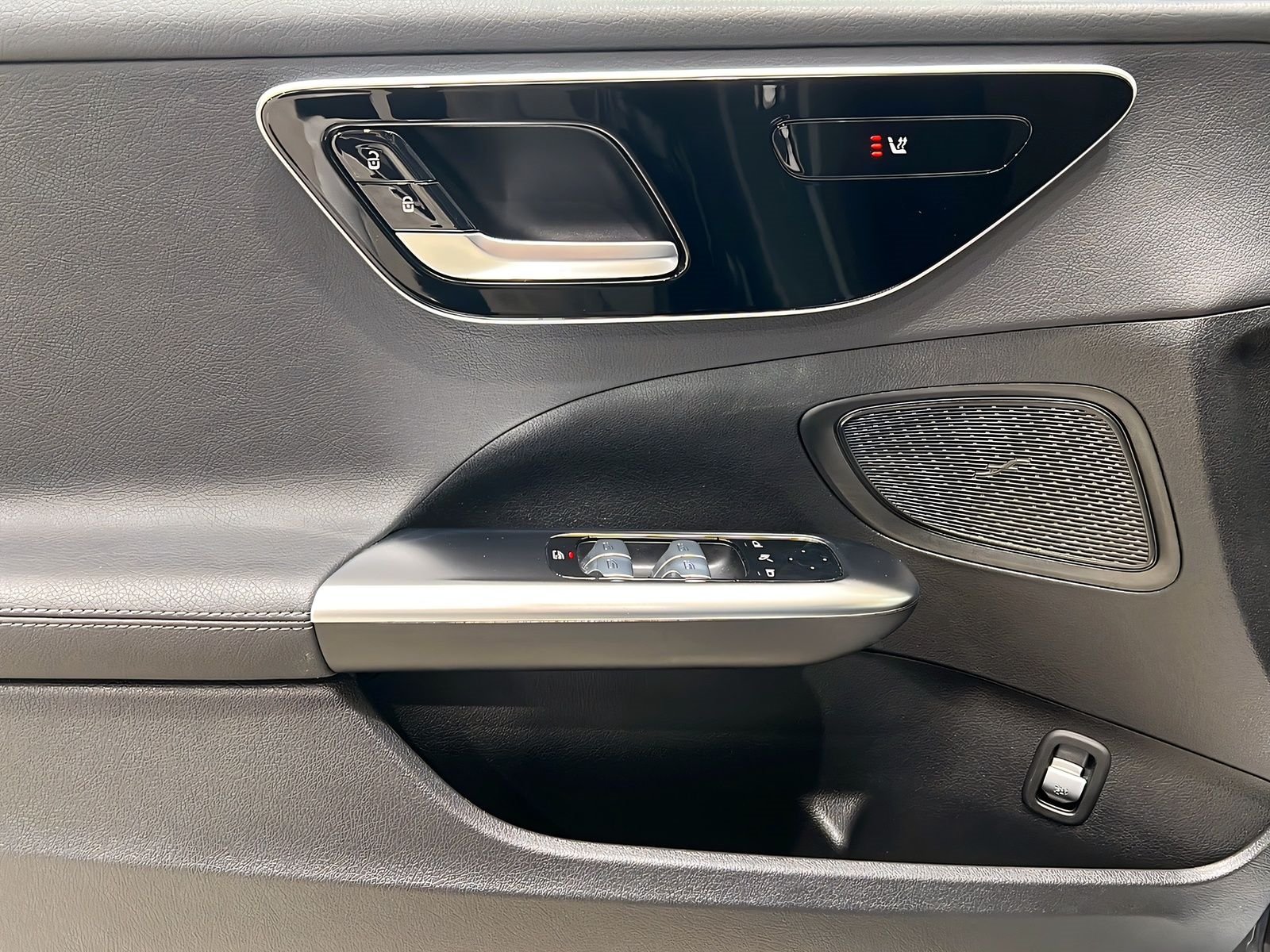 C 220 d 4M T-Modell AVANTGARDE+LED+Kame+Ambi+AHK Bild 13