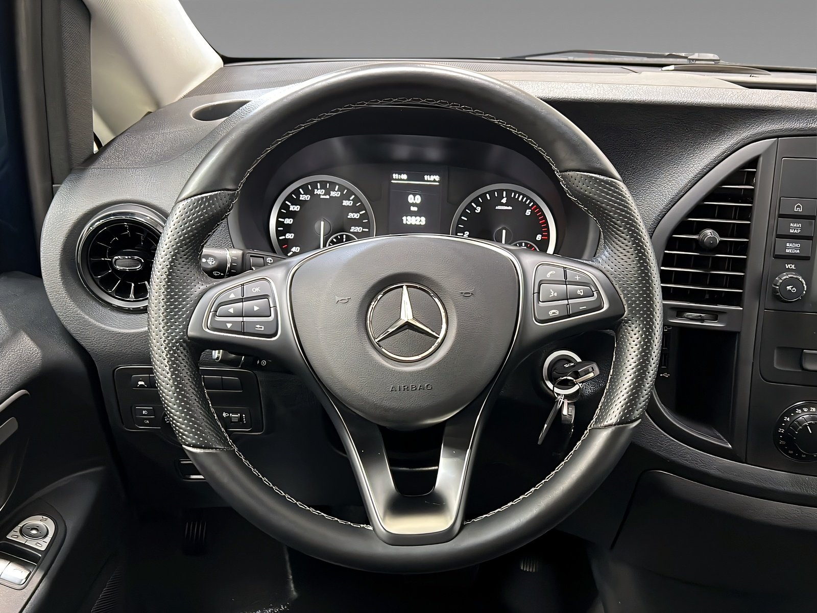 Vito 114 CDI Tourer PRO Extralang Kamer+TotW+SHz Bild 10