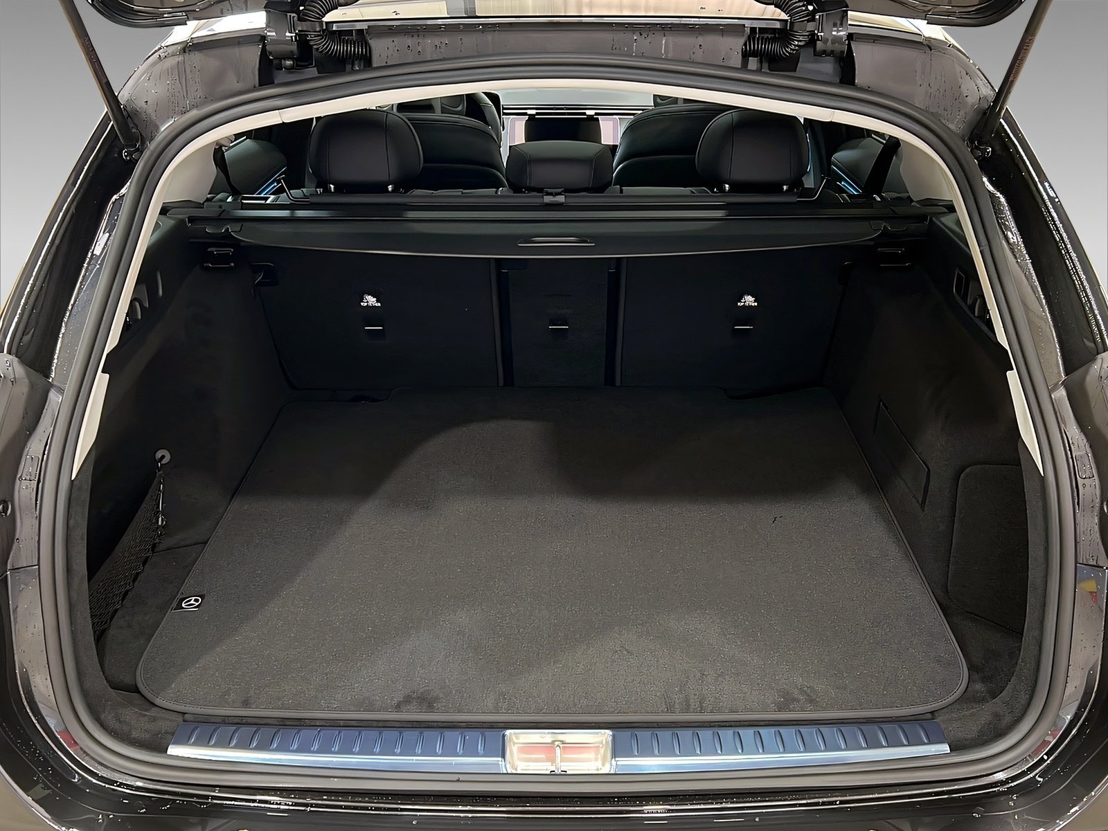 E 220 d T AVANTGARDE+DIGITAL+DISTR+Pano+LrHz+360 Bild 6