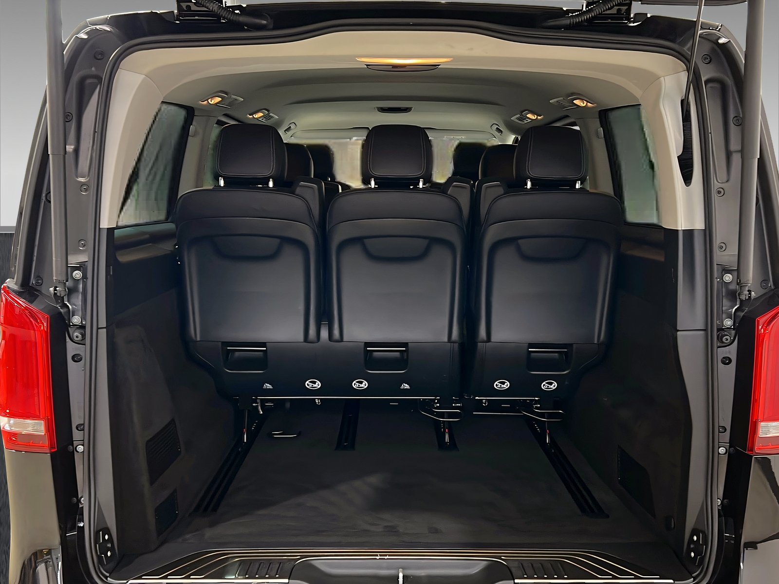 V 300 d 4M Extral. AVANTGARDE+DISTR+TotW+AHK+360 Bild 8