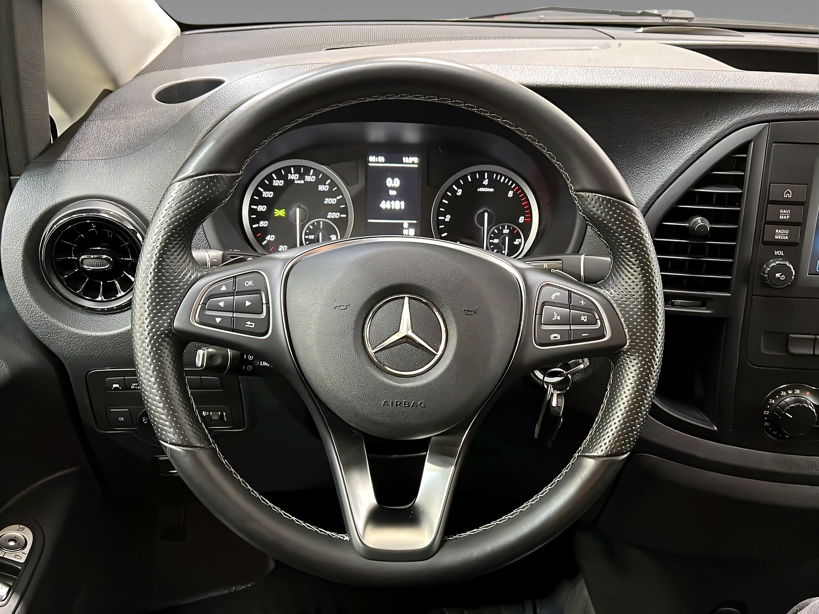 Vito 116 CDI Tourer PRO Extralang Tempo+Kame+AHK Bild 14