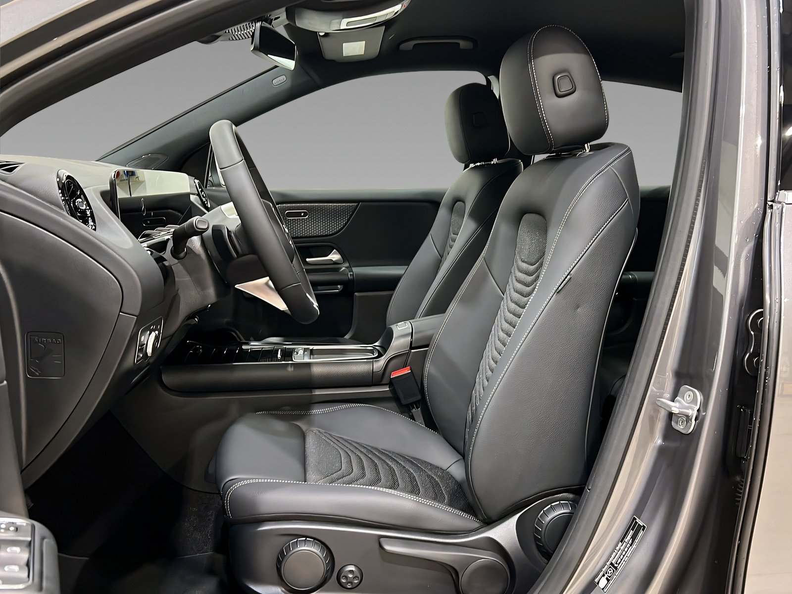 GLA 200 d MBUX+LED+PARKTRONIC+Kamera+SHz+AHK Bild 9