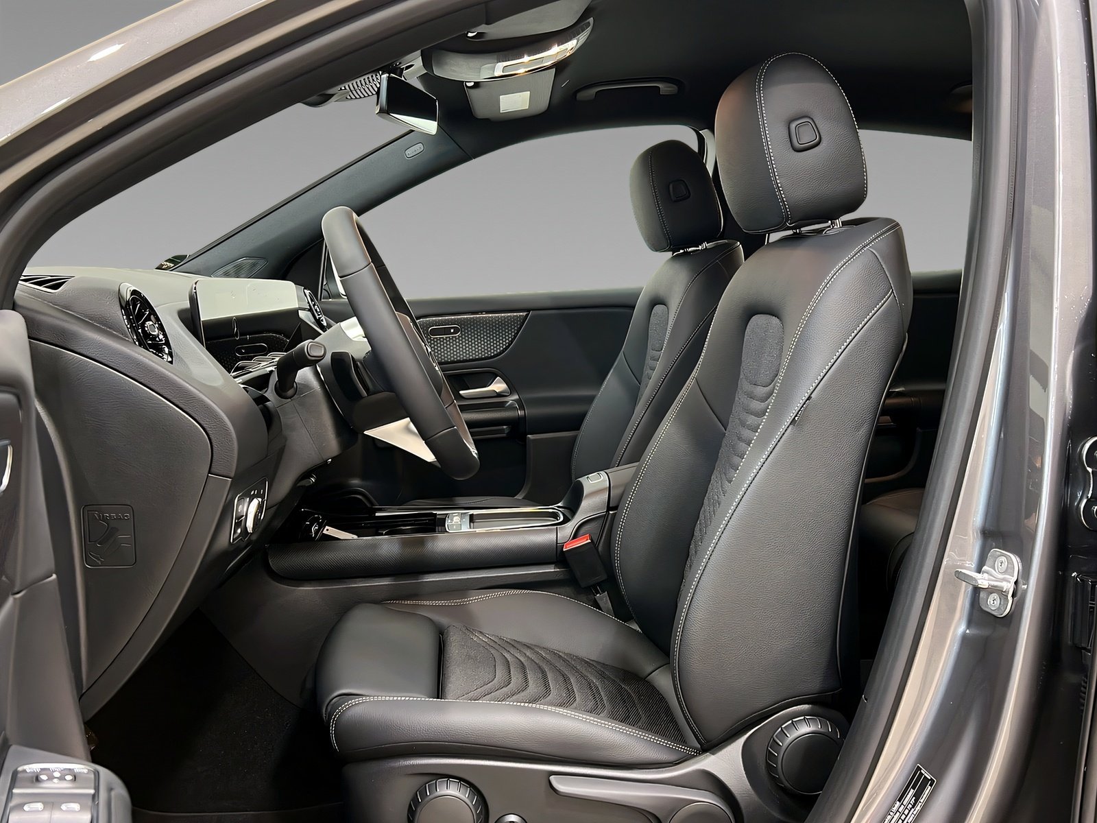 GLA 200 MBUX+LED+PARKTRONIC+Kamera+SHz+AHK Bild 8