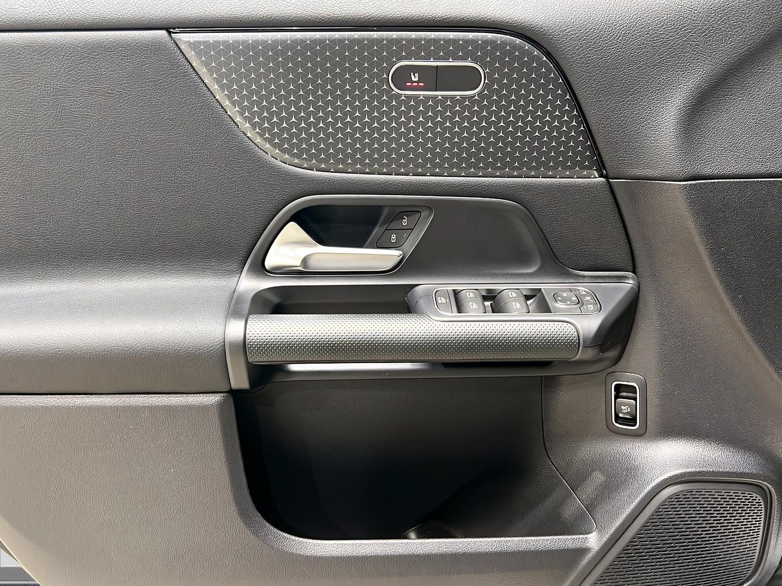 GLA 200 MBUX+LED+PARKTRONIC+Kamera+SHz+AHK Bild 13