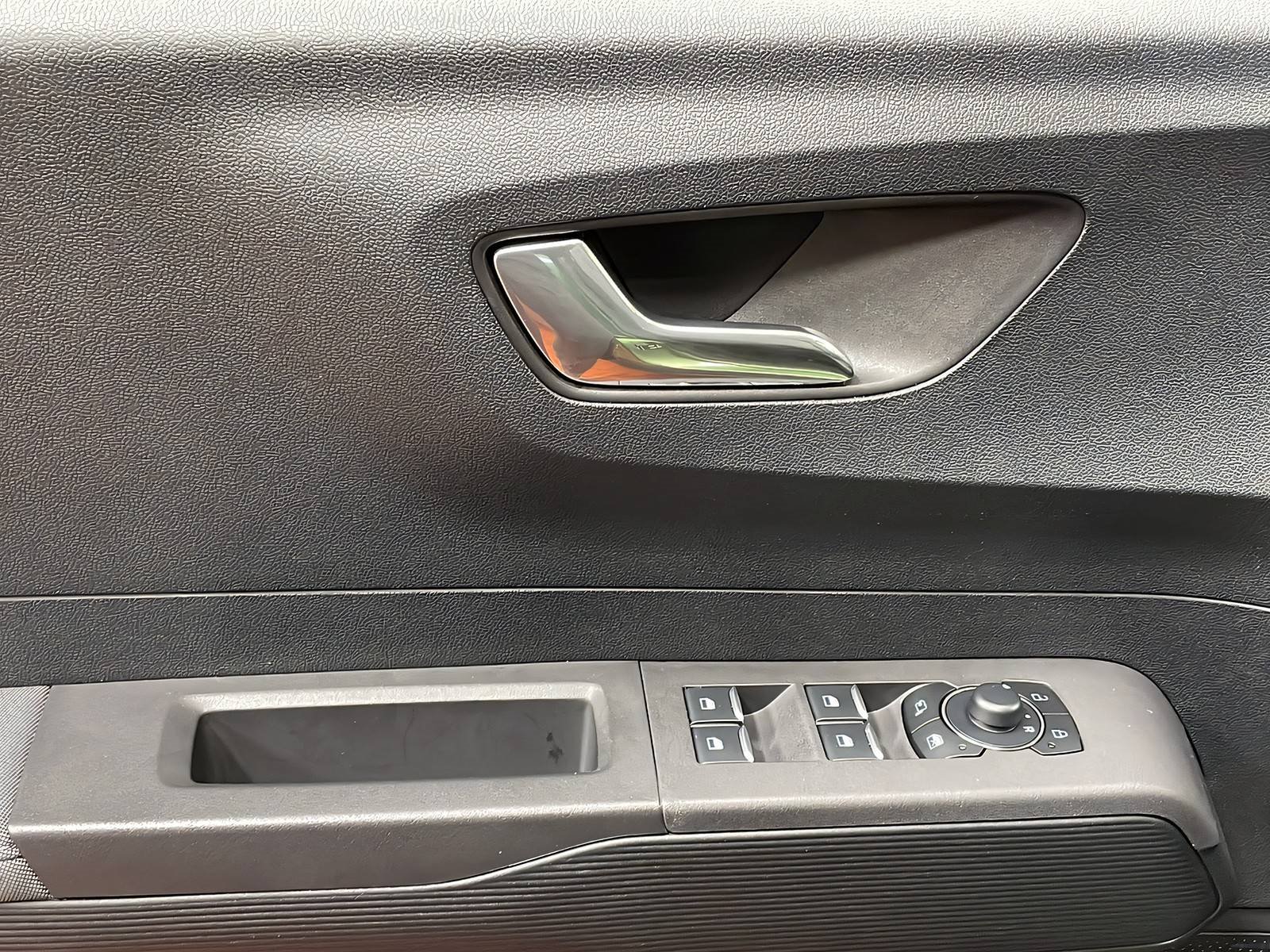 Tourneo Courier 1.0 EcoBoost Titanium (EURO 6d) Bild 13