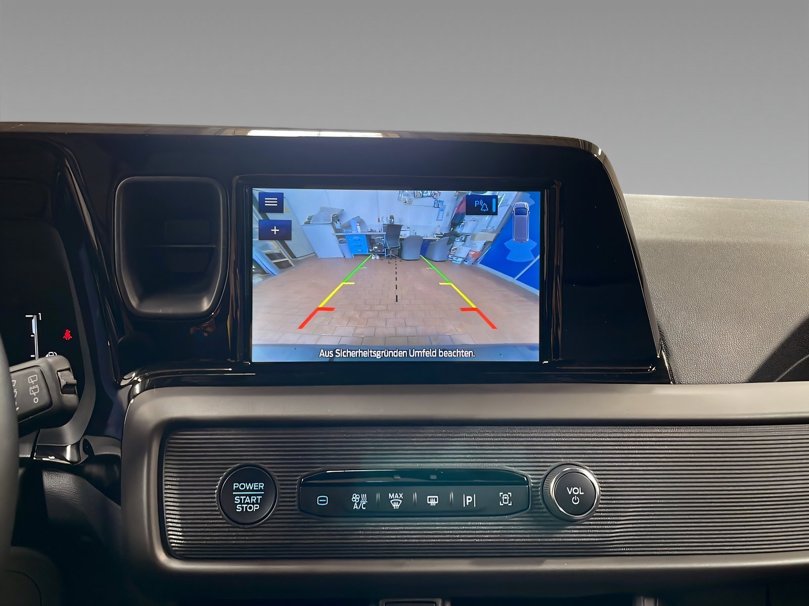 Tourneo Courier 1.0 EcoBoost Titanium (EURO 6d) Bild 15