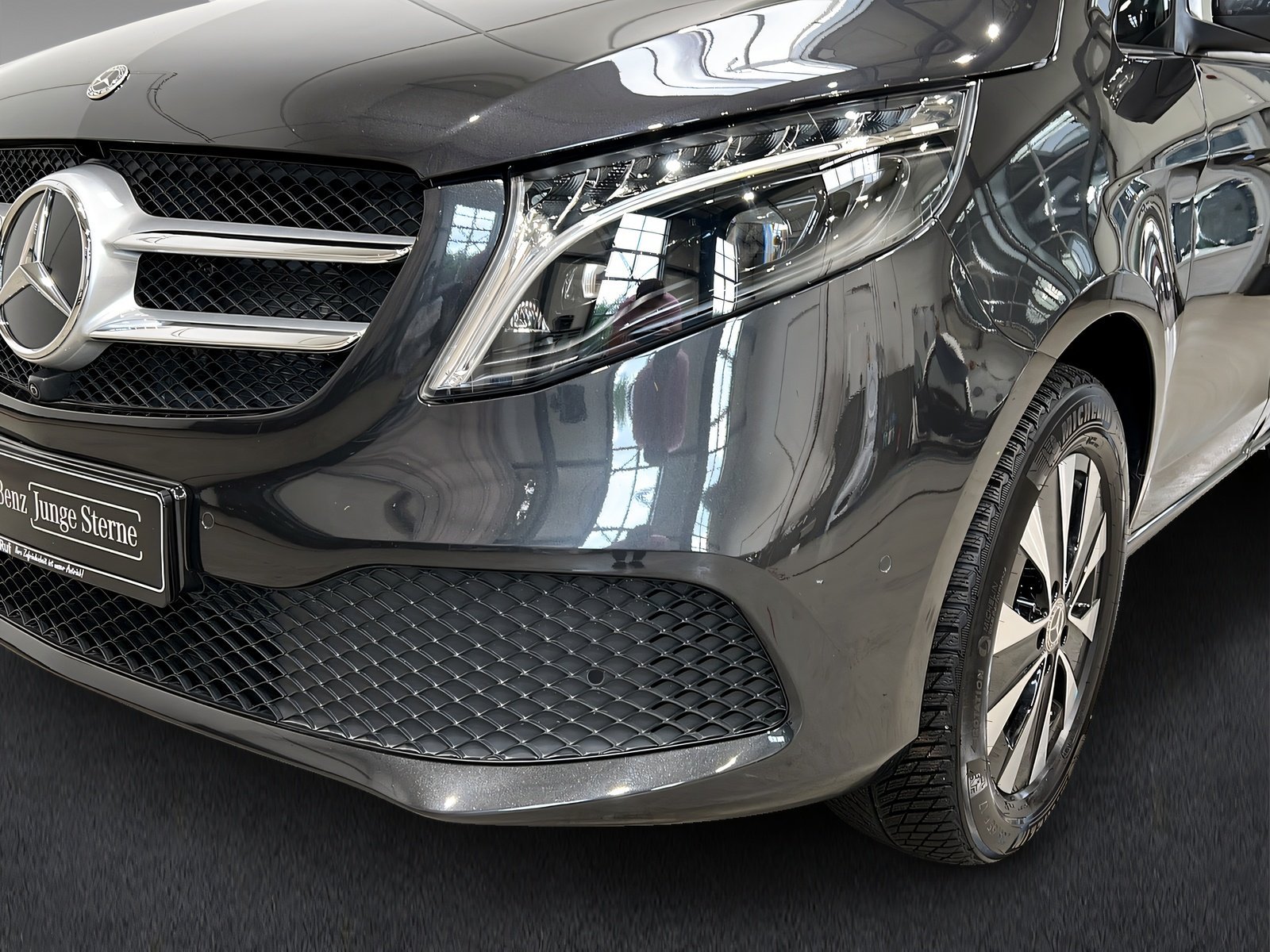 Marco Polo 300 d 4M DISTRO+EASY-UP+TotW+AHK+360° Bild 3