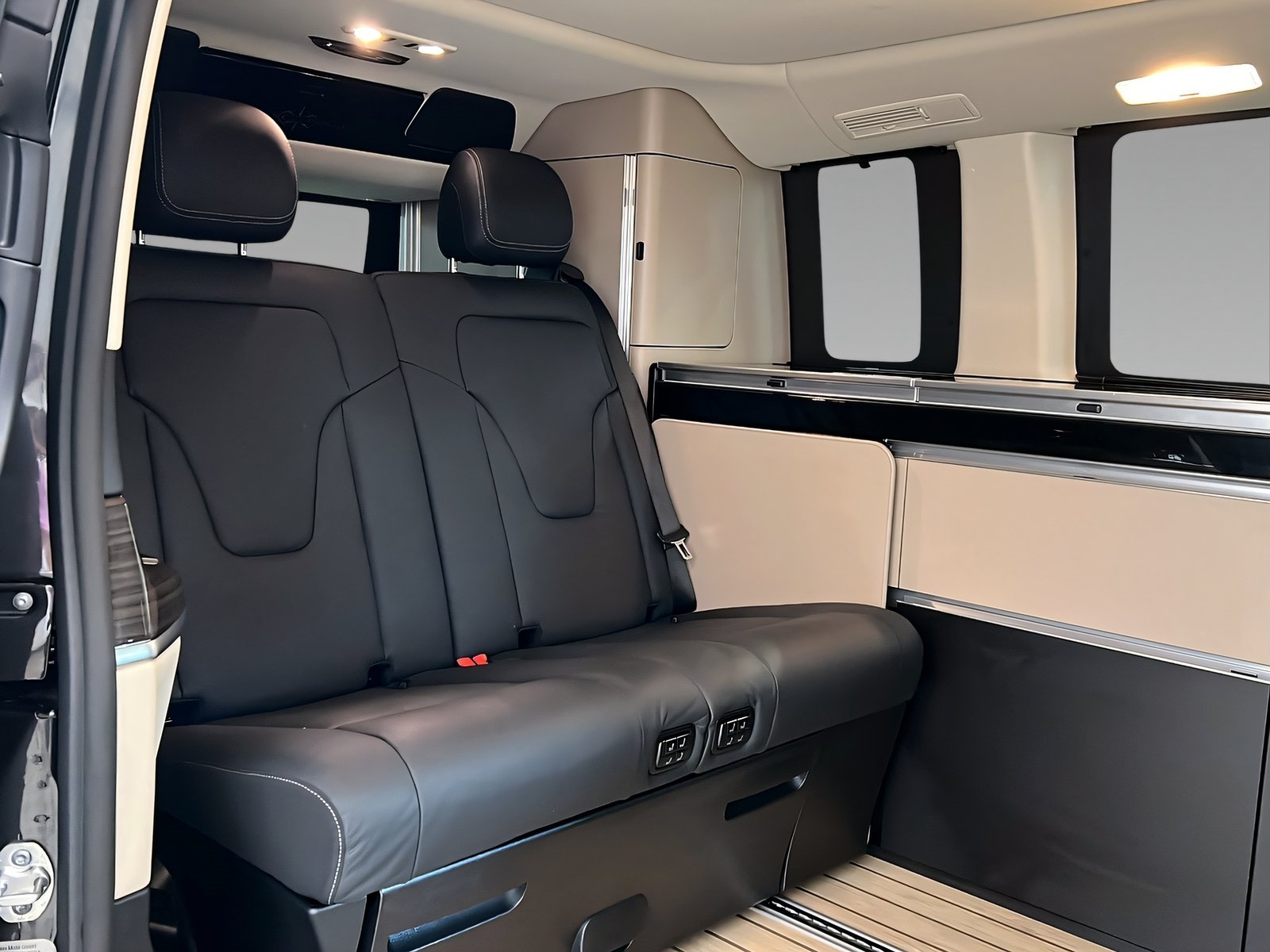 Marco Polo 300 d 4M DISTRO+EASY-UP+TotW+AHK+360° Bild 10