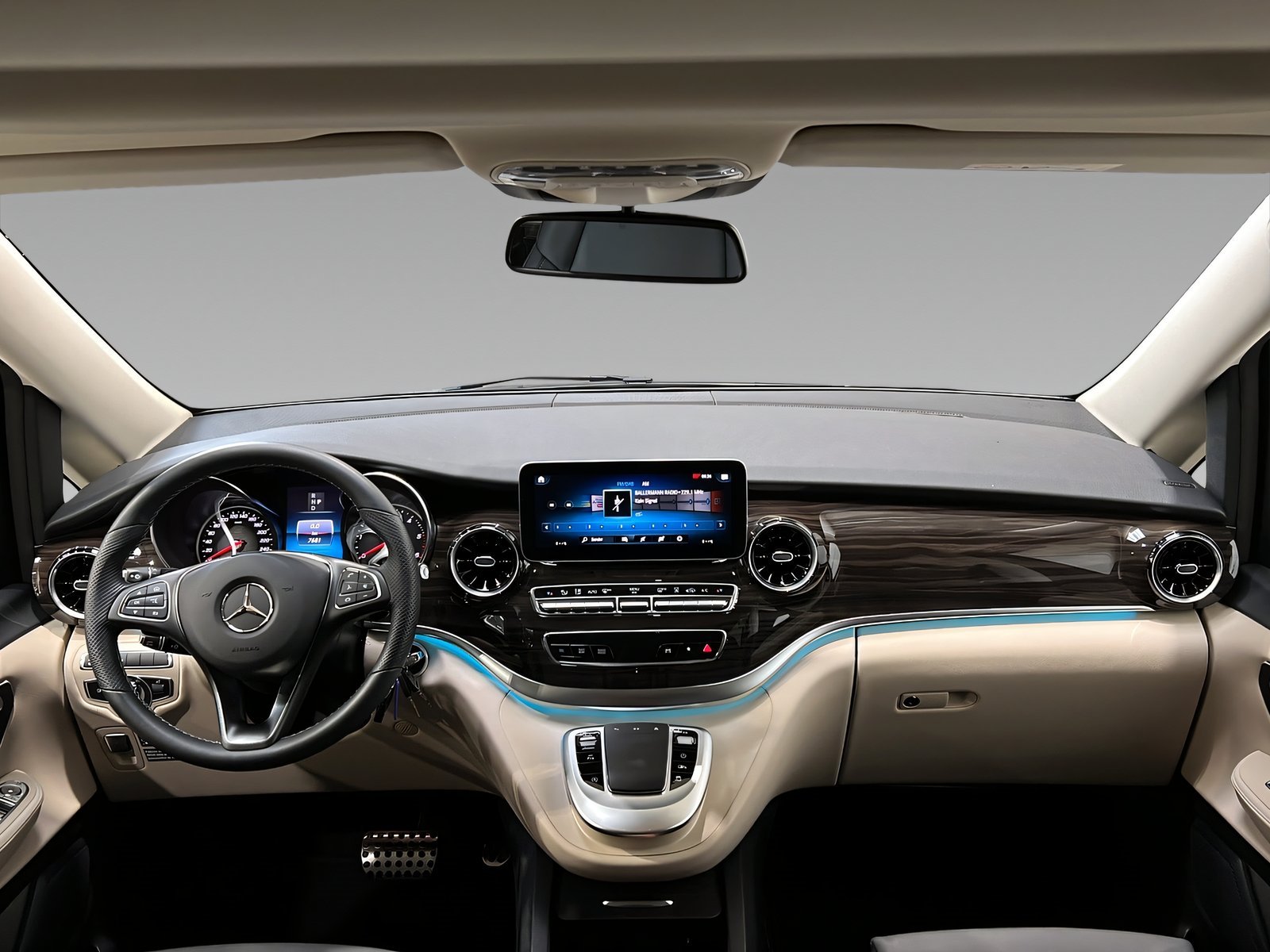 Marco Polo 300 d 4M DISTRO+EASY-UP+TotW+AHK+360° Bild 11