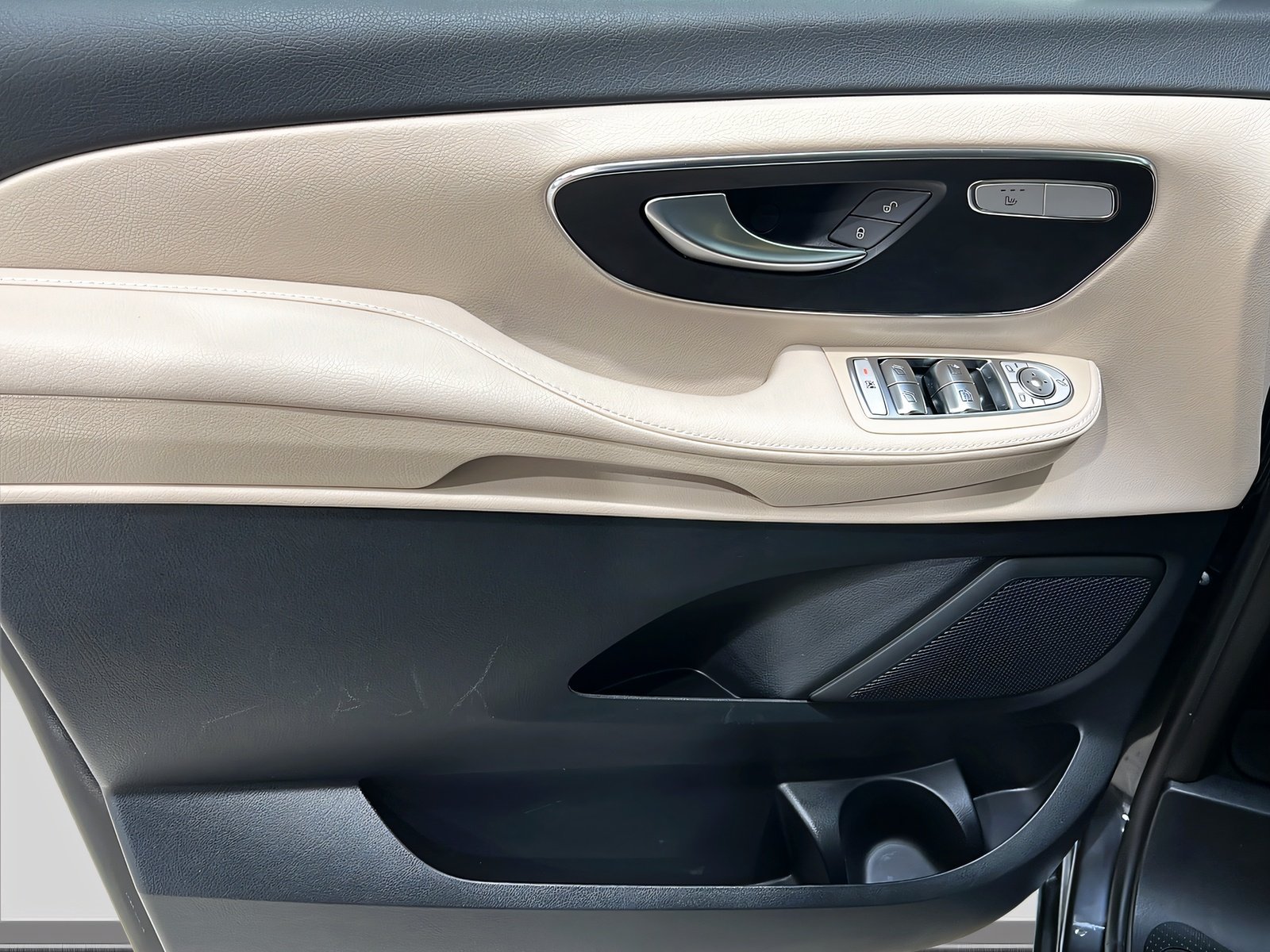 Marco Polo 300 d 4M DISTRO+EASY-UP+TotW+AHK+360° Bild 14