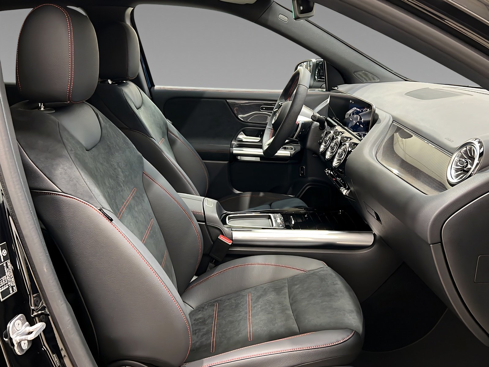 GLA 200 d AMG+LED+Ambiente+TotW+DAB+AHK+360° Bild 14