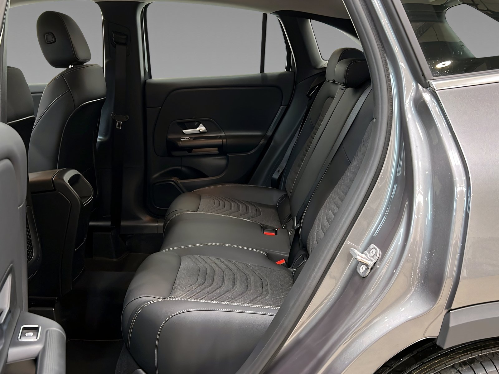 GLA 200 d LED+Rückfahrkamera+Tempomat+SHZ+AHK Bild 9