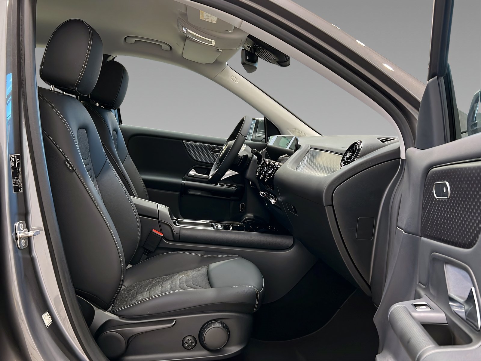 GLA 200 d LED+Rückfahrkamera+Tempomat+Shz+AHK Bild 14