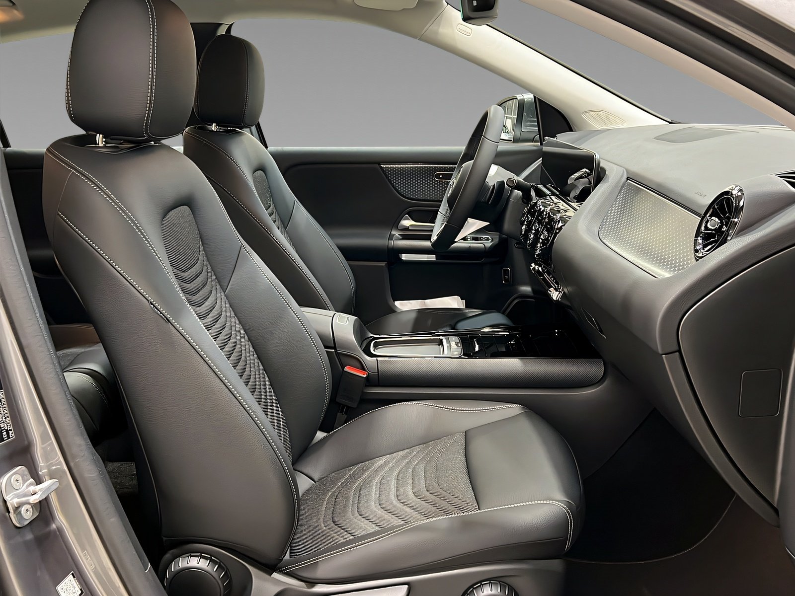 GLA 200 MBUX+LED+EASY-PACK+Kamera+AHK Bild 14