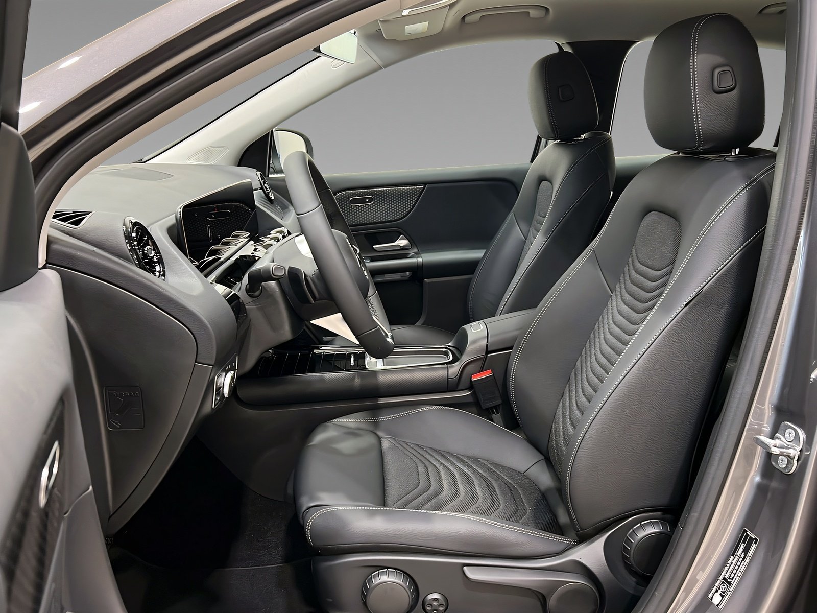 GLA 200 LED+PARKTRONIC+Kamera+DAB+AHK Bild 8