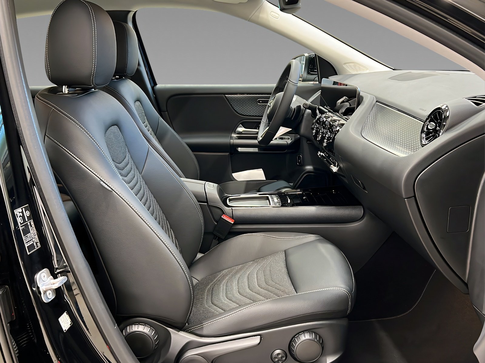 GLA 200 LED+MBUX+PARKTRONIC+Kamera+DAB+AHK Bild 14