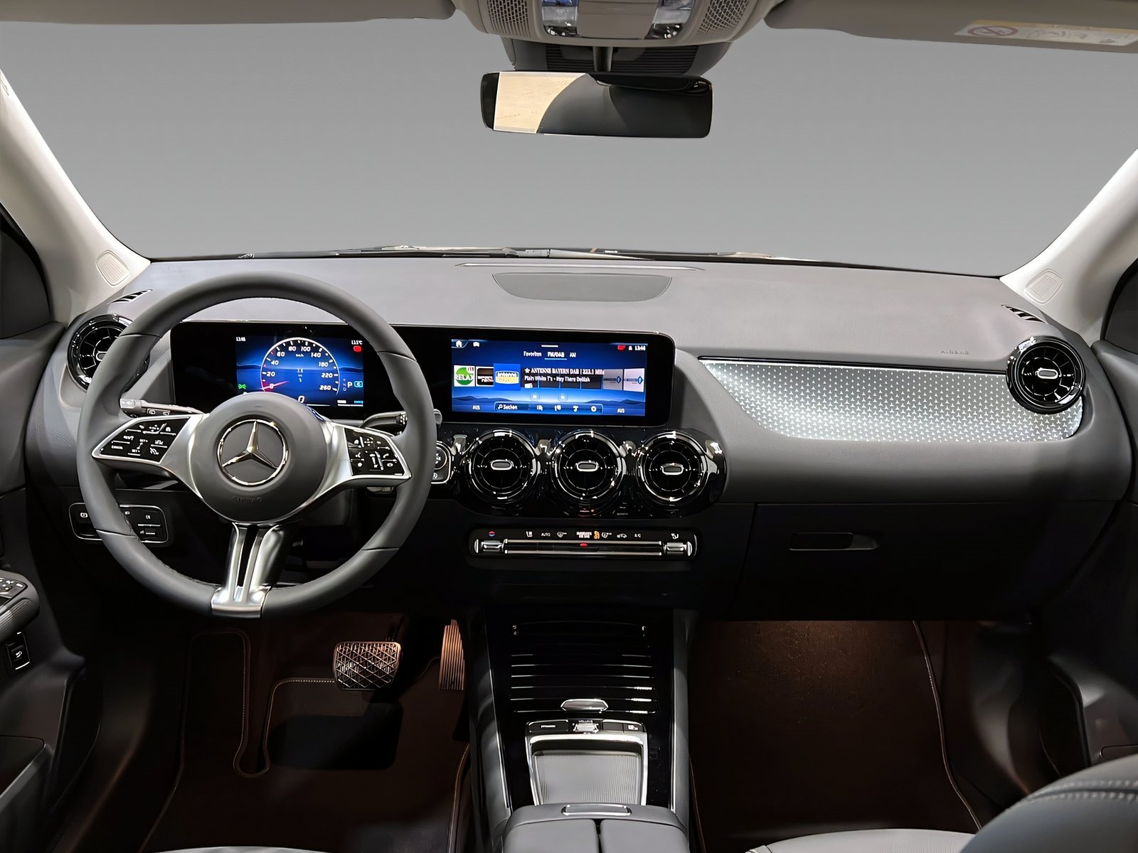 GLA 200 MBUX+LED+EASY-PACK+Kamera+DAB+AHK Bild 10