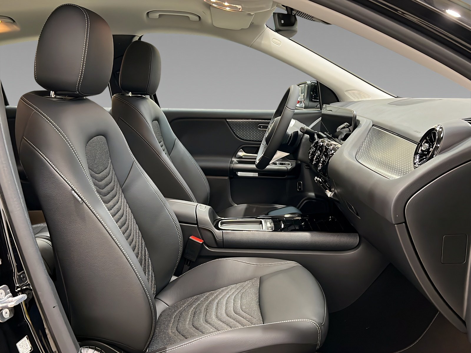 GLA 200 MBUX+LED+EASY-PACK+Kamera+DAB+AHK Bild 14