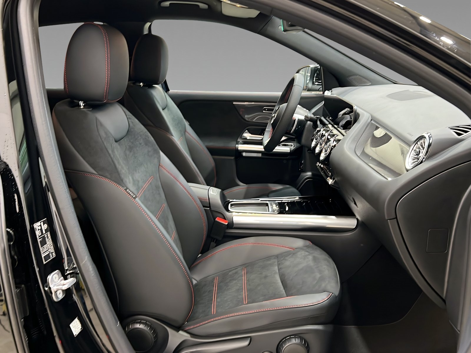 GLA 200 AMG+LED+Ambiente+CarPlay+TotW+AHK+360° Bild 14