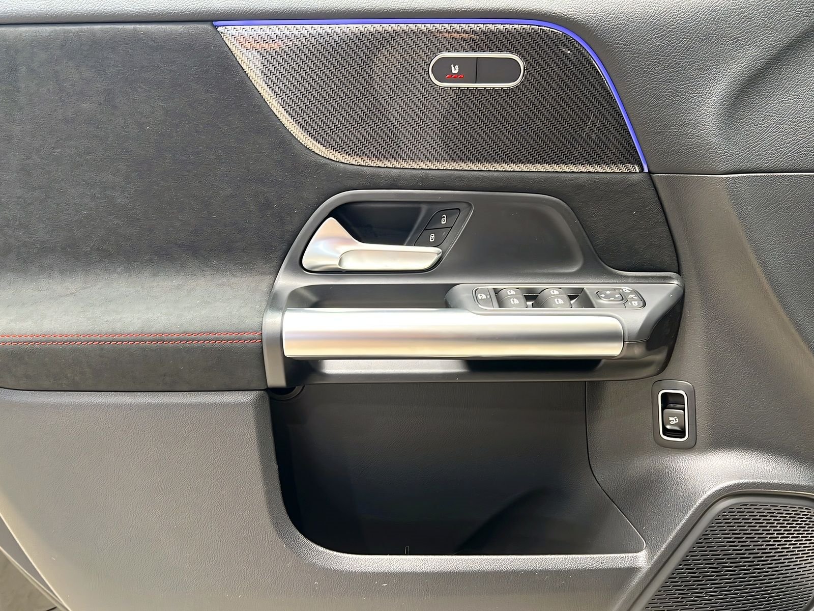 GLA 200 AMG+LED+Ambiente+CarPlay+TotW+AHK+360° Bild 13