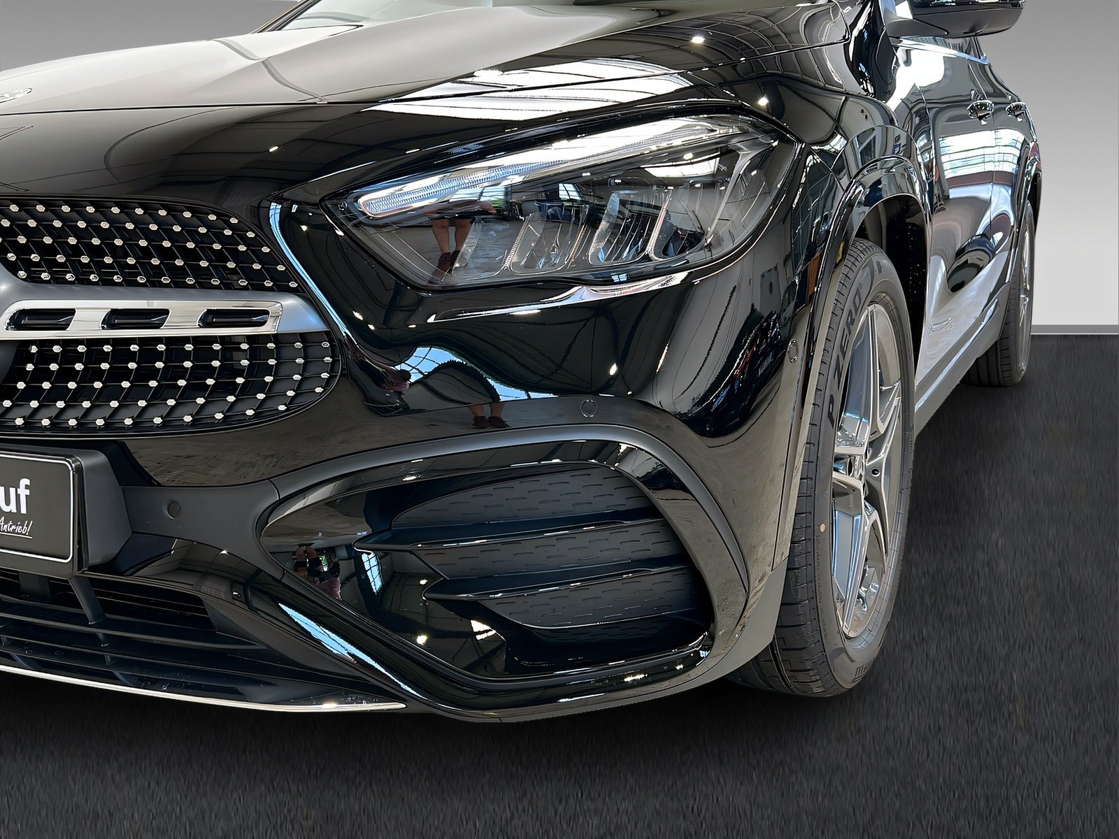 GLA 200 AMG+LED+Ambiente+CarPlay+TotW+AHK+360° Bild 15