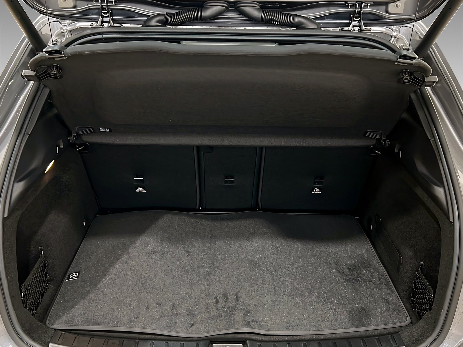 GLA 200 AMG+LED+Ambiente+AHK+TotW+CarPlay+360° Bild 6