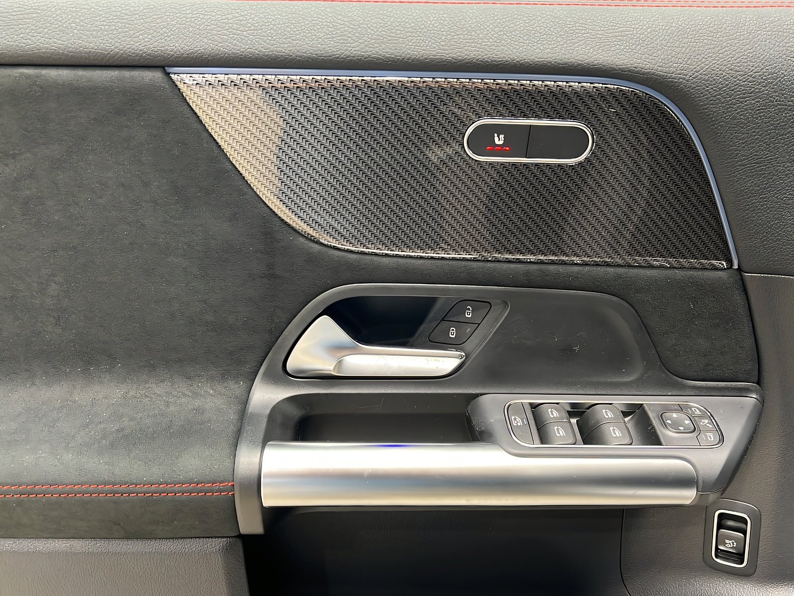 GLA 200 AMG+LED+Ambiente+AHK+TotW+CarPlay+360° Bild 13