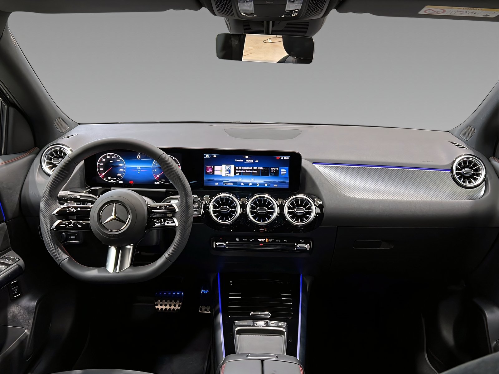 GLA 200 AMG+LED+Ambiente+CarPlay+TotW+AHK+360° Bild 10