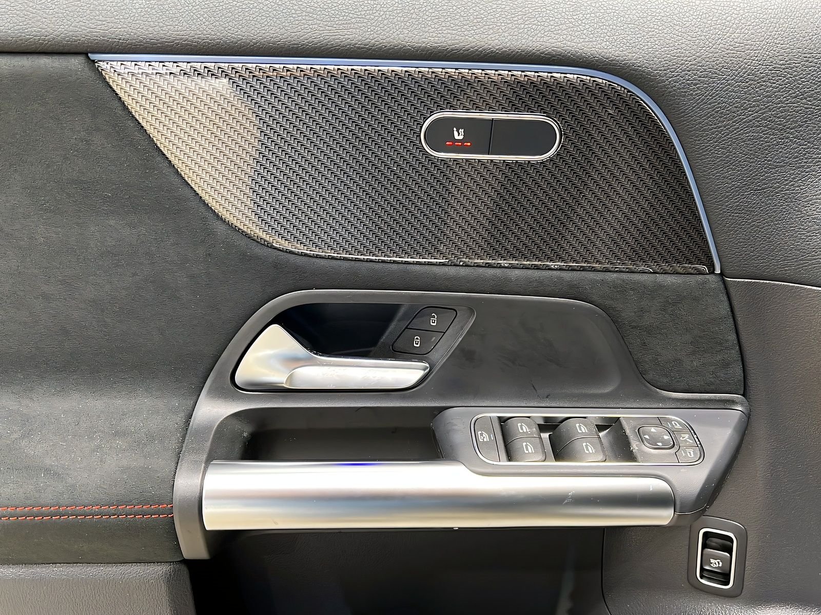 GLA 200 AMG+LED+Ambiente+CarPlay+TotW+AHK+360° Bild 13