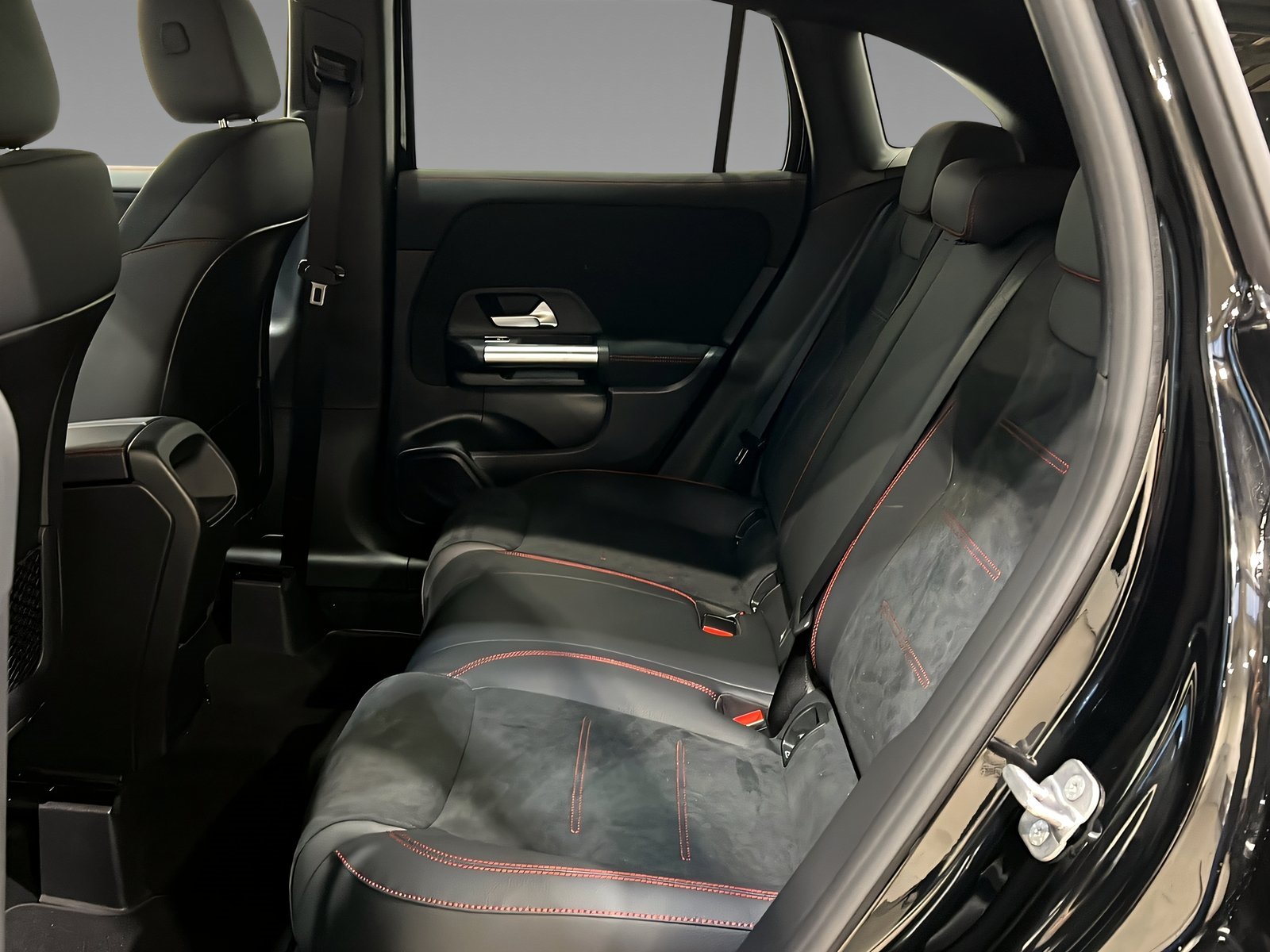 GLA 200 AMG+MBUX+LED+CarPlay+Ambi+TotW+AHK+360° Bild 9