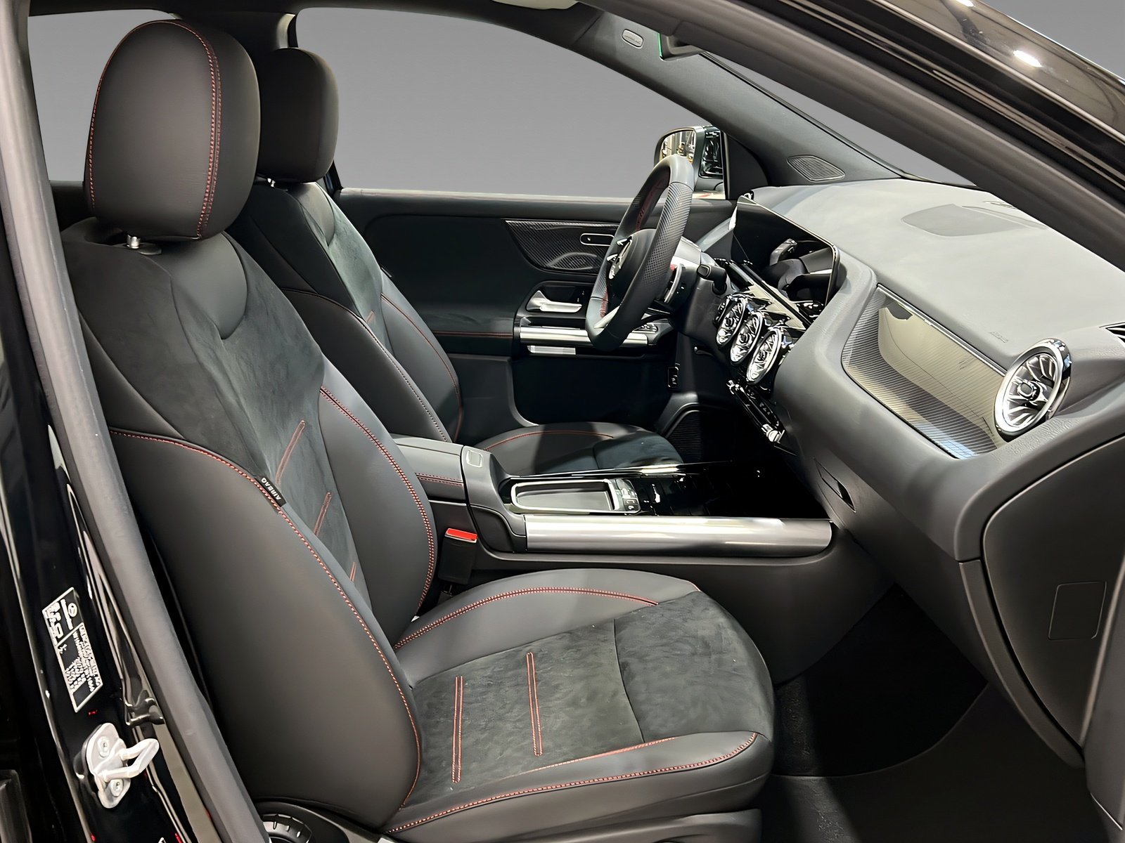 GLA 200 AMG+MBUX+LED+CarPlay+Ambi+TotW+AHK+360° Bild 14